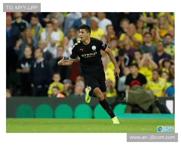 曼城毛绒足球装饰点亮家居空间 打造独特足球氛围的完美选择